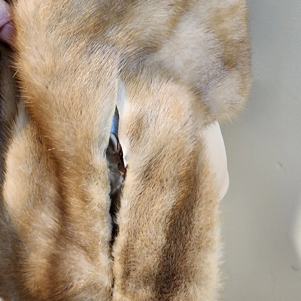 NEIMAN MARCUS Vintage Tan Fur Stole Wrap